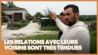 Pour Rentrer Chez Eux, Ils Doivent Utiliser Le Page De Leurs Voisins