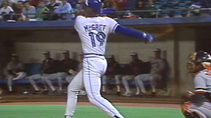 BAL@TOR: McGriff hits Blue Jays' 10th homer of game