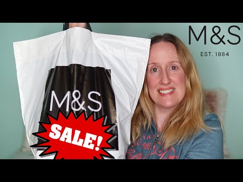 Wideo: Marks and Spencer Essential Extracts Wild Berry Cream Bath Review