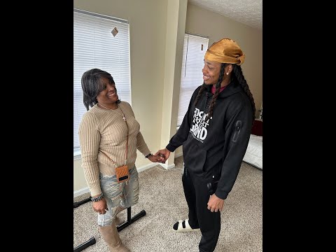 Que asks Nita about her husband and tells her he doesn’t ever wanna stop messing around