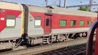 Parallel Run between LTT MAS Superfast and Coromandel Express