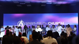 🔥 This Mass Choir WRECKED The House With This Darwin Hobbs Classic! “He’s Able”