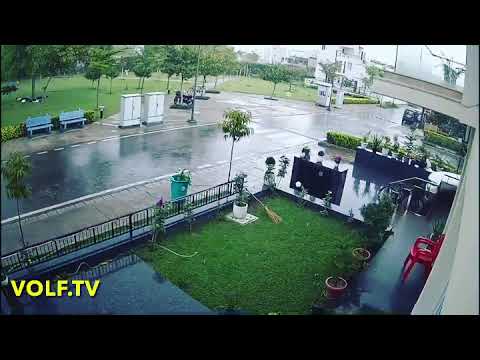 Lightning Strike In Gurgaon Caught On Camera. 1 Dead, 3 Injured | The Voice Of Liberty® | VOLF.TV