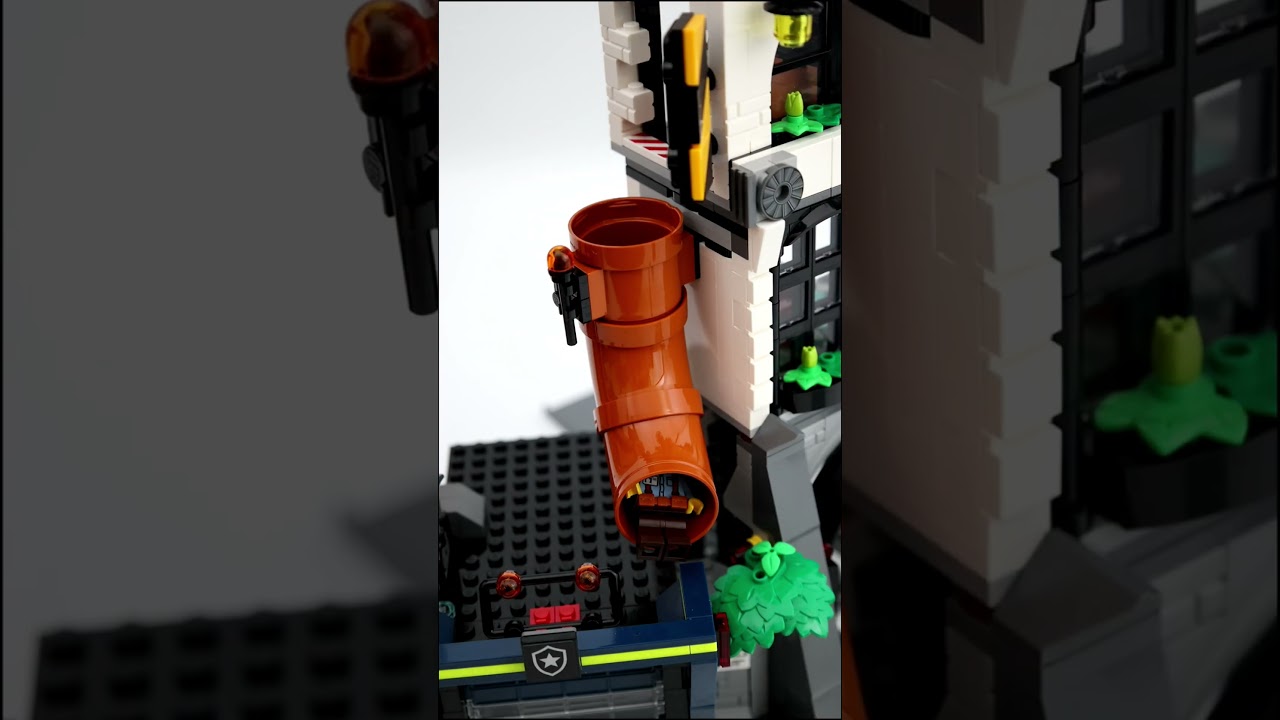 LEGO City 60473 The City Tower - YouTube
