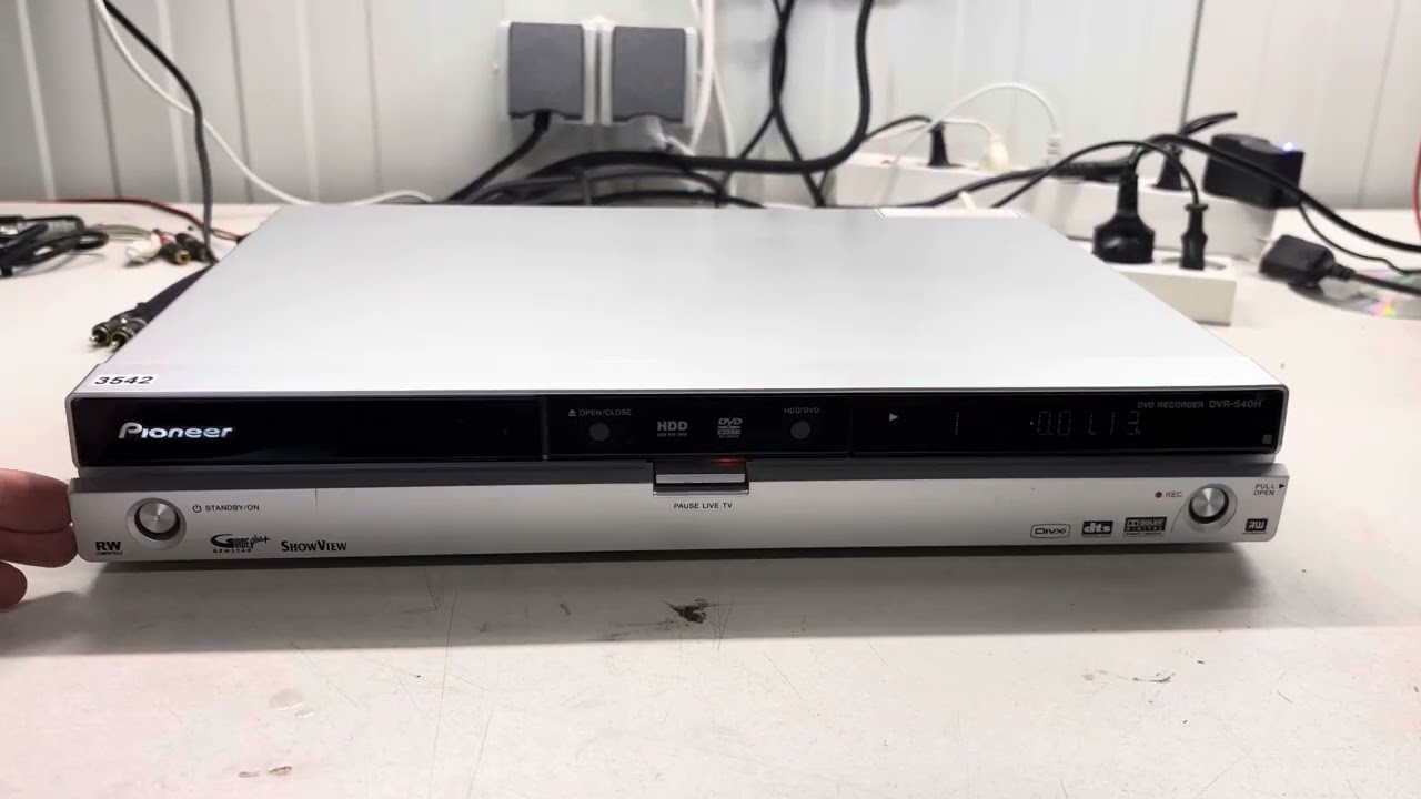 Pioneer DVR-540H DVD Recorder - YouTube