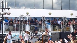 311 - Bomb The Town (Live on the 311 Cruise 2013)