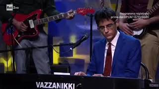 Video thumbnail of "VazzaNikki - Porto Badino (live @ Una Pezza di Lundini, Rai2)"