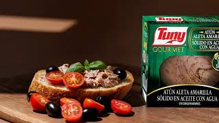 El bocado perfecto: Atún Sólido Gourmet con jitomates cherry y albahaca 🌿🐟