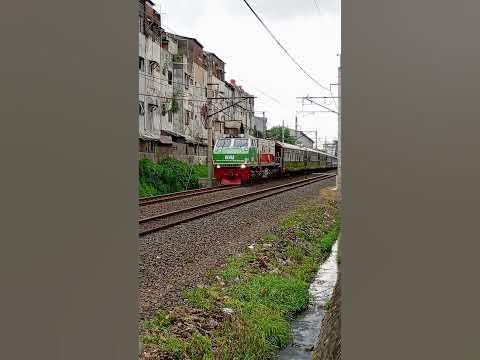 kereta api mewah java priority gambir yogyakarta #keretaapi #bekasi # ...