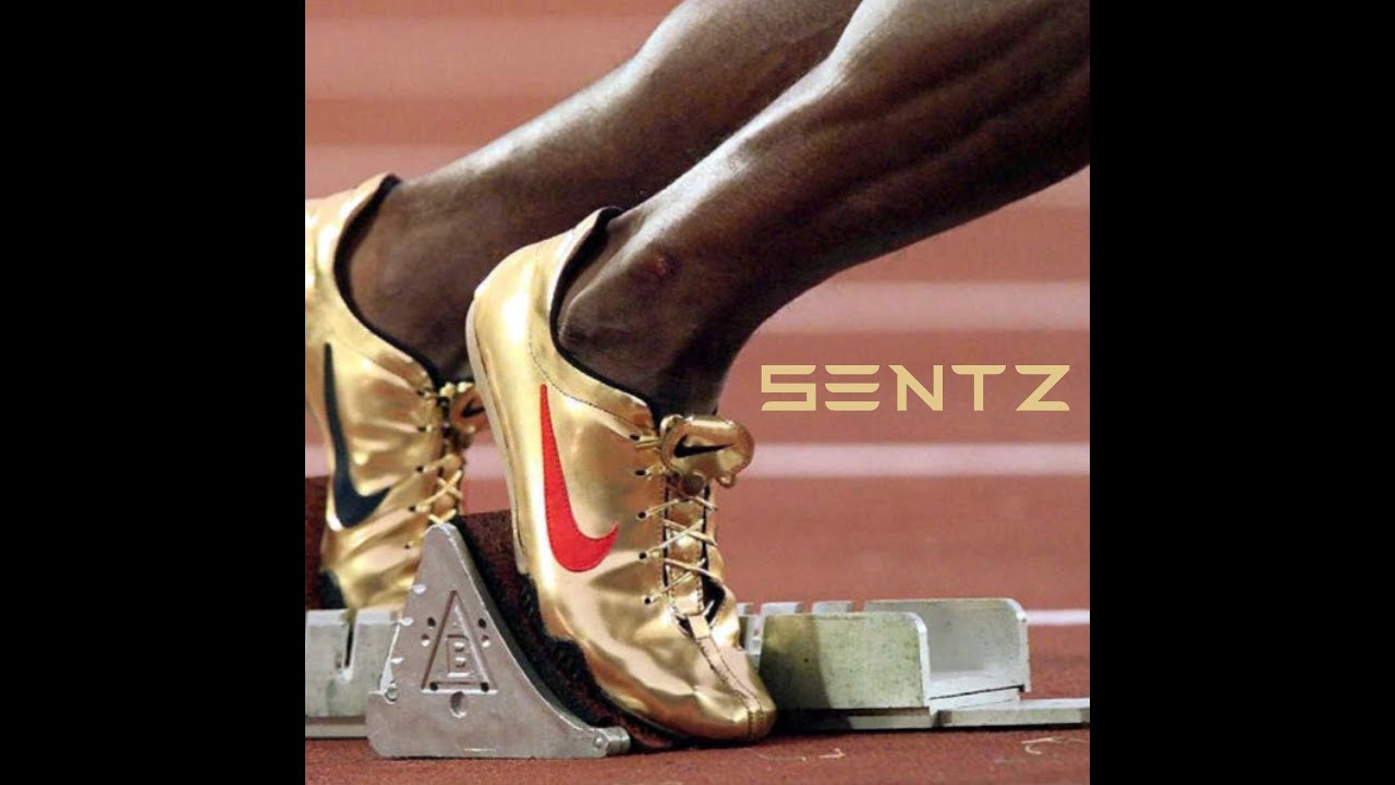 Обувь атлетика. Обувь легкоатлета. Обувь для легкой атлетики. Обувь спортсменов бегунов. Ботинки лёгкоатлетов.
