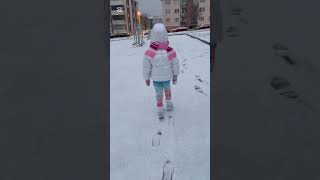 Karda Yürüyüştertemiz Hava , Sessizlik Huzur Dolu