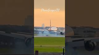 Boeing 777 Smoky Landing