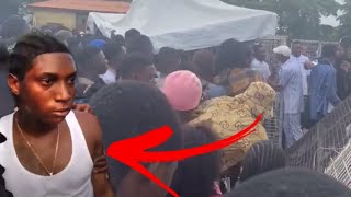 BOOM⛔ Bella Shmurda bêaten, Odumodu runs for his life as cultîsts attâck them in LASU
