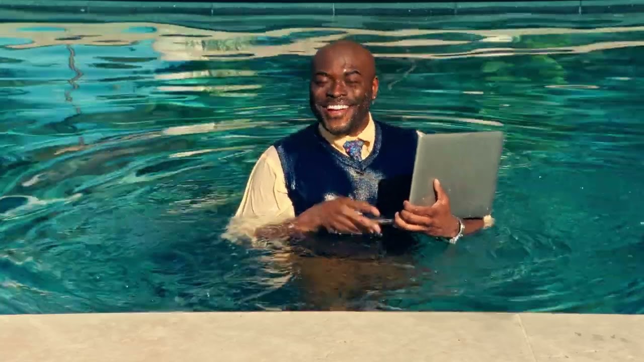 Snickers Ice Cream | "Pool Boss" English 15s