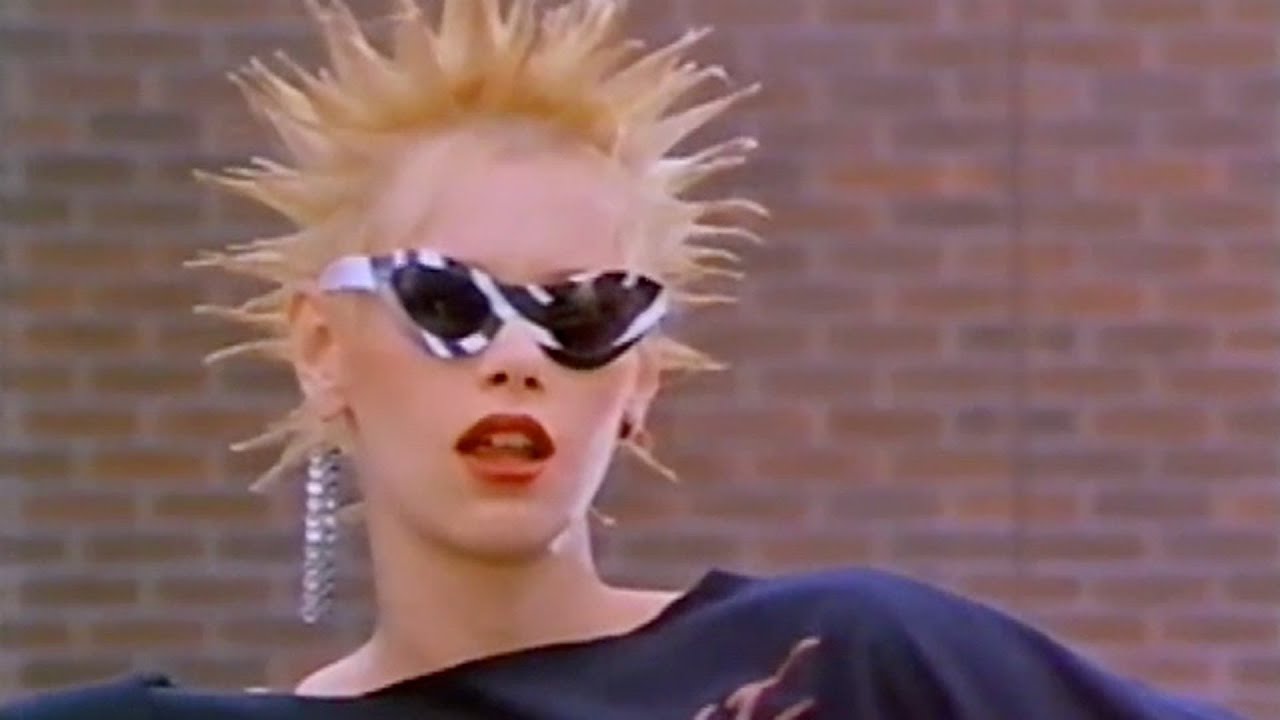 Watch Waveshaper - Dangerous Love (Official Video) on YouTube Watch Waveshaper - Dangerous Love (Official Video) on YouTube
