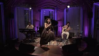 Download Lagu Assucena Session -  Ep.10 Menino Bonito - Rita Lee MP3