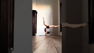 Shoulder Stand Power Yoga Pose #viralreels #advancedyoga #shoulder #shorts #backbendfitindia