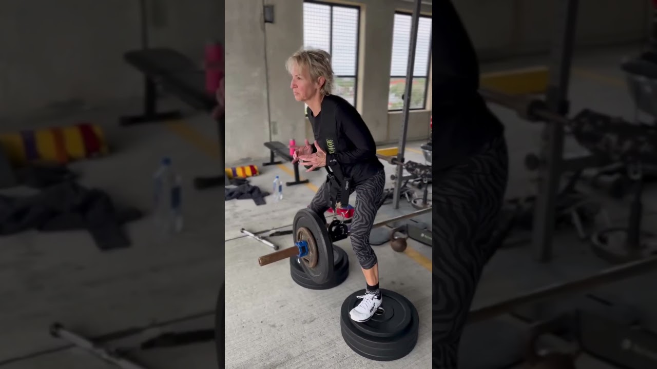 Belt squats that don’t waste any time 🙌🏼 Shop now in our bio 🔥