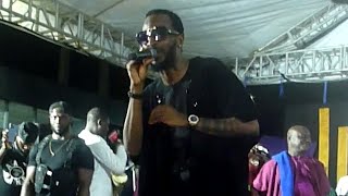 9ice Alapomeji live with band performances on stage