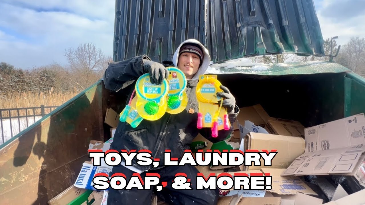 Fun Day Of Dumpster Diving! Toys, Laundry Soap, & More!