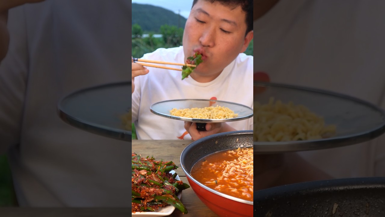 아삭한 고추김치에 야외라면! #먹방 #shorts #요리