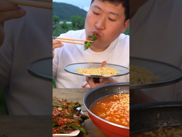 아삭한 고추김치에 야외라면! #먹방 #shorts #요리
