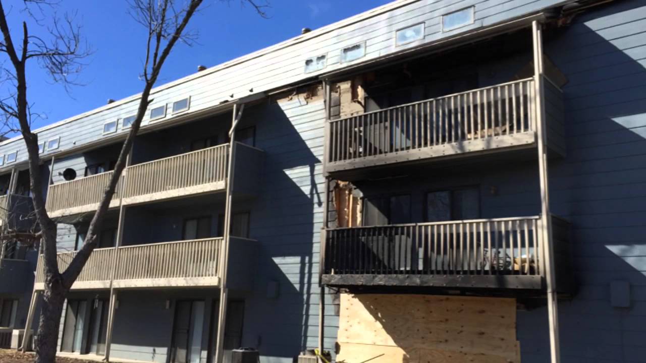 Fire Damages Apartment Building - YouTube