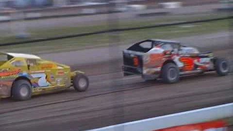 First couple laps of Mod Heat at Merrittville 8-3-09