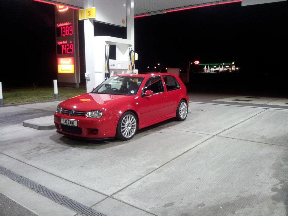Mk4 Volkswagen Golf R32 - Miltek Decat Exhaust; Acceleration drive-by ...