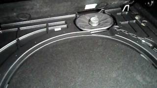 Opel Astra Sports Tourer Infinity Sound System woofer