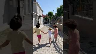 Elele Koşa Koşa Parka Gittik Resimi