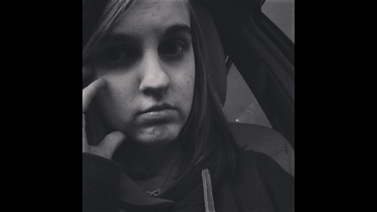 Judging People Online