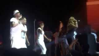 Hammer featuring B. Angie B. LIVE 2 Legit 2 Quit