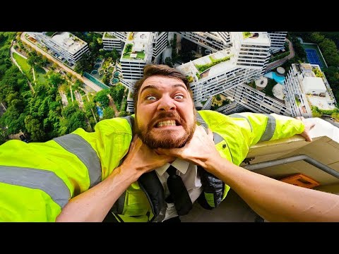 Can I Escape 100 Security Guards? (INSANE CHASE)