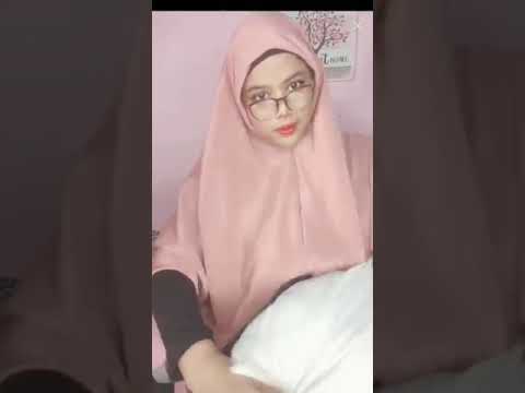 Jilbab pink live nga sengaja kelihatan T3T3Xnya