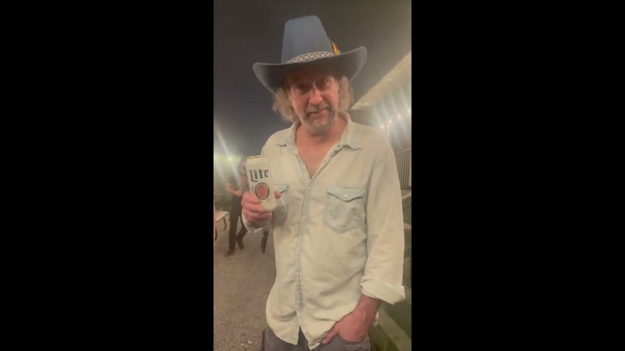 Justin and The Cosmics - Dont Let Your Hunger Die (Official Video)