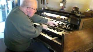 Mike Reed Plays Girl From Ipanema On His Hammond Organ
