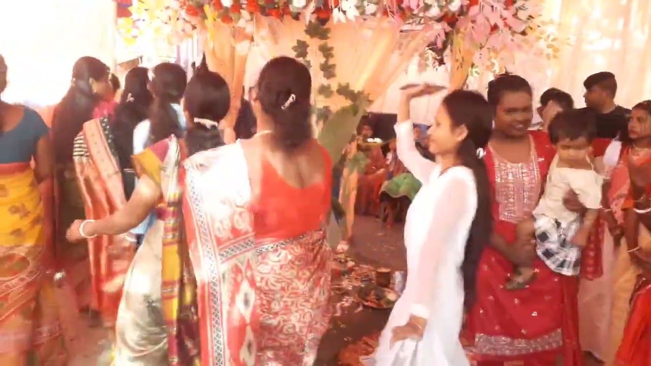 মোর 18 সাল হই গেলাক রে সুন্দর একটি গান 