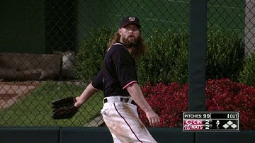 CIN@WSH: Werth makes a nice running catch on Hamilton