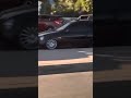 É baixinho que fala?