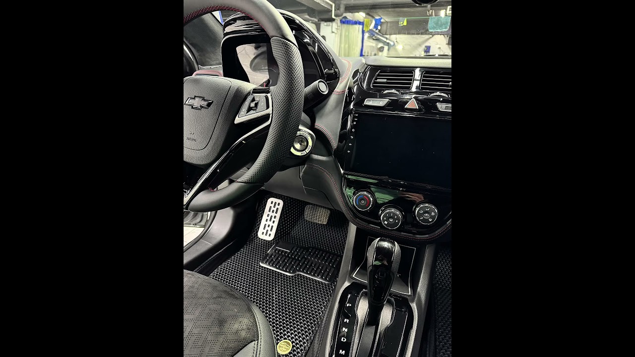 Nappa (чёрная) красные строчки . Отличное сочетание, гармоничный вид .