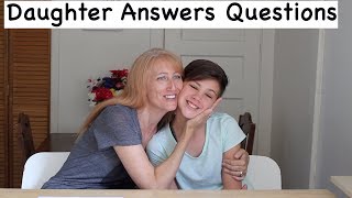 Mom asks Daughter Questions | Fireese and Laura Questions