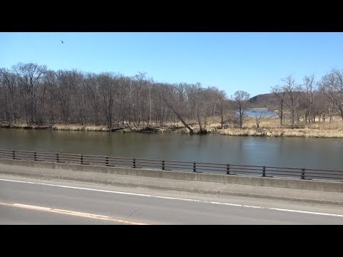 網走駅を出発して網走側と網走湖沿いを走行する石北本線上りキハ40系の車窓