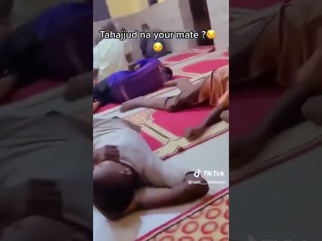 التهجد في أحد البلدان 😑