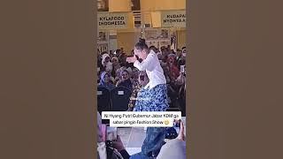 Video KDM & NI Hyang fashion show @KANGDEDIMULYADICHANNEL