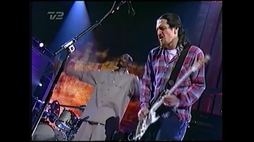 Red Hot Chili Peppers ft. Snoop Dogg - Scar Tissue @ Billboard Music Awards 1999