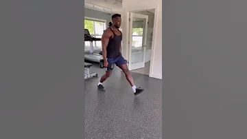 DUMBBELL LUNGES PROPER FORM 
