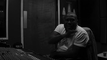 MOE CHIPPS- VOICES (INTRO)