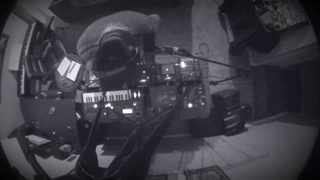 Beatbox Dubstep Live Sampling with Kaosspad 3Novation Mininova - Dream of You.