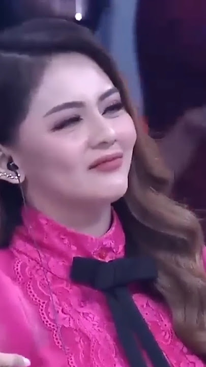 PENYANYI DANGDUT 1 INI MEMBUAT PENONTON DAN DEWAN JURI BERGOYANG-GOYANG #trending #fyp #trending